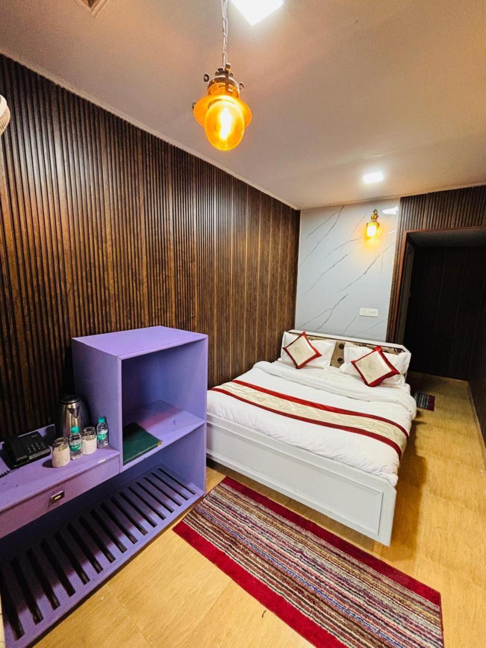 Hotel Amar Mussoorie Zewnętrze zdjęcie