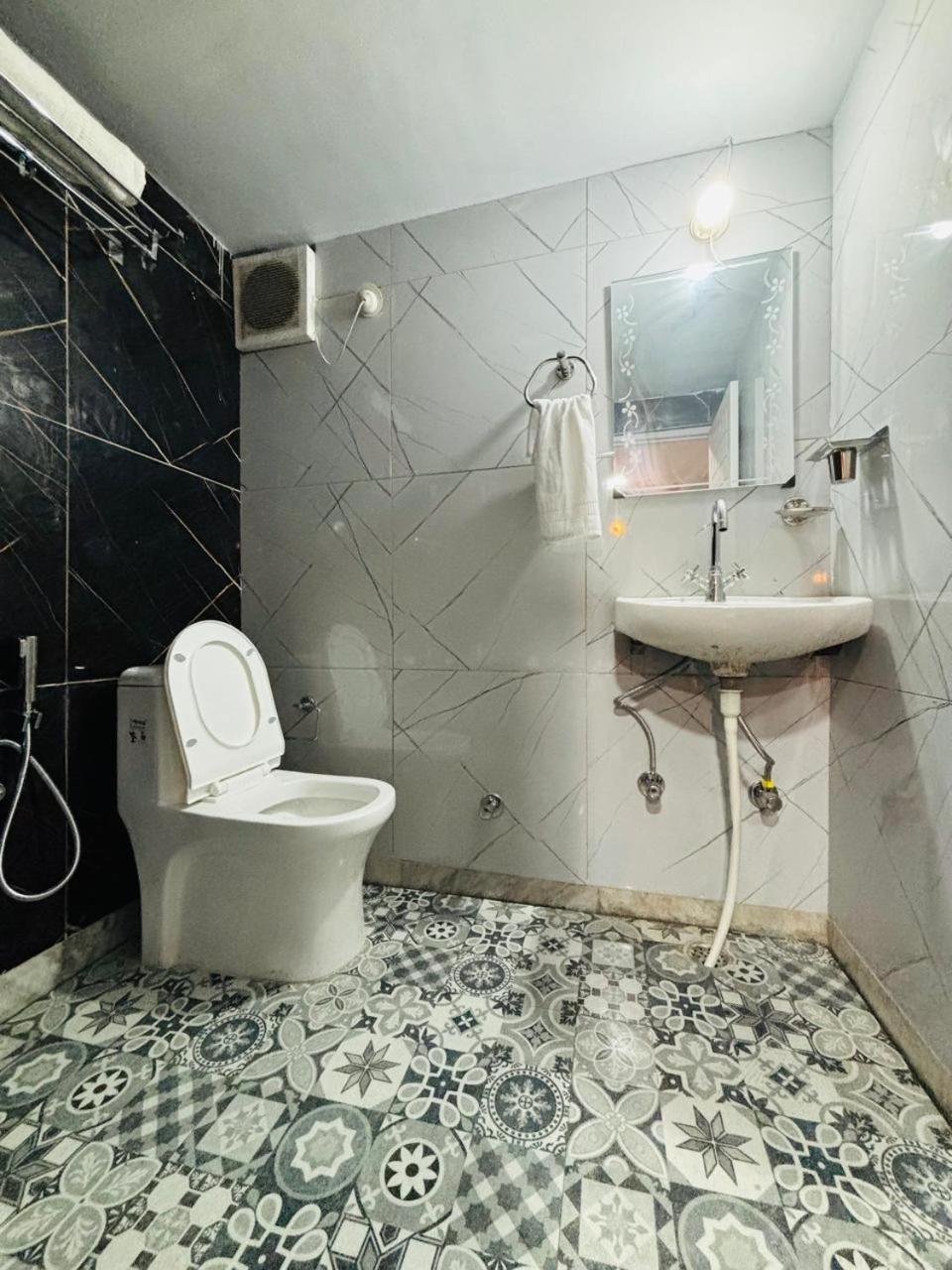 Hotel Amar Mussoorie Zewnętrze zdjęcie