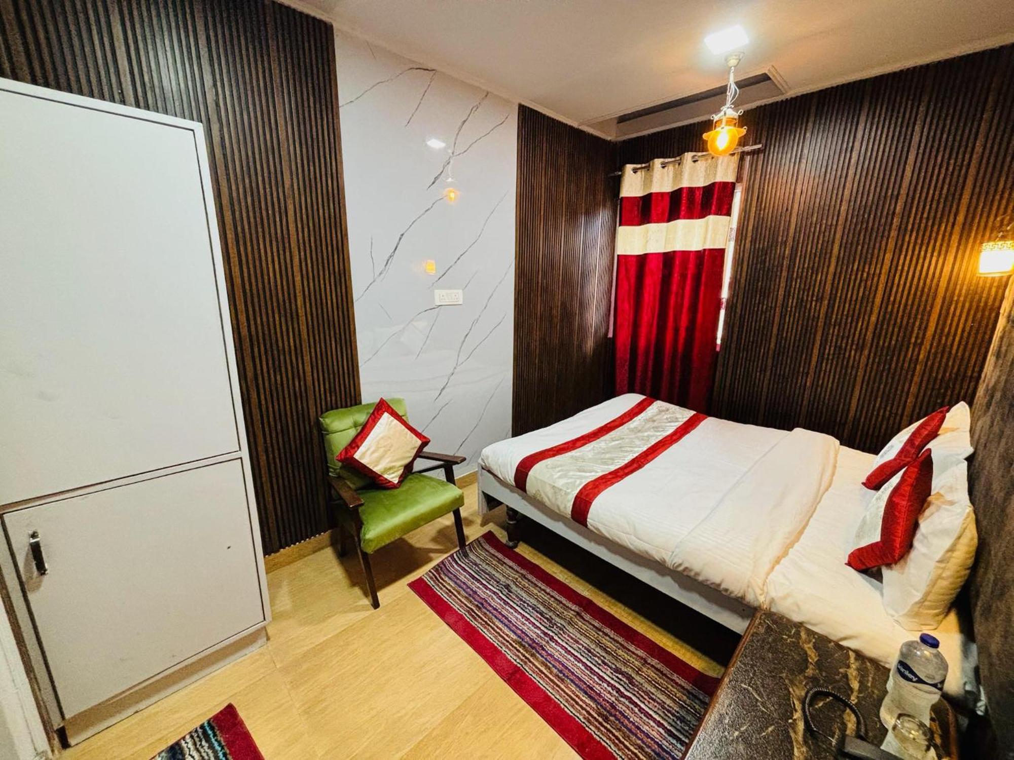 Hotel Amar Mussoorie Zewnętrze zdjęcie