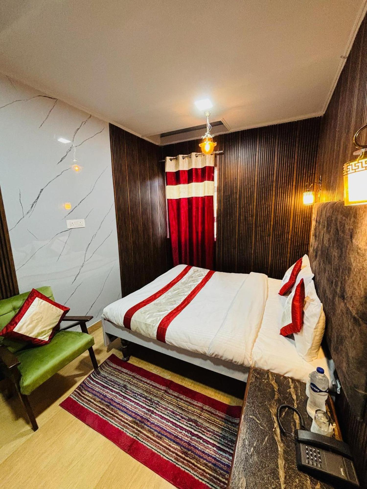 Hotel Amar Mussoorie Zewnętrze zdjęcie